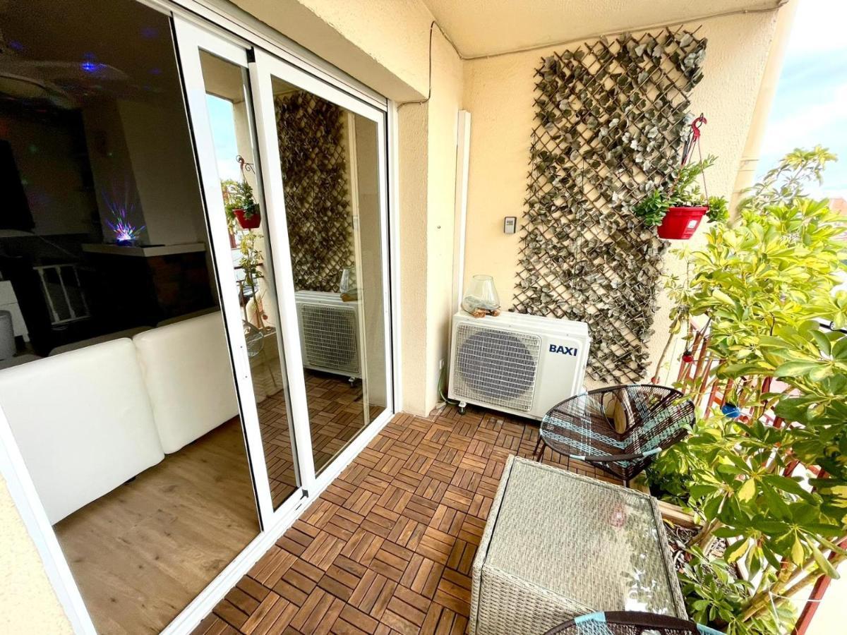 Villa Casa En Masnou Junto A Playa Y Tren Exterior foto